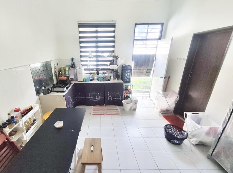 2-storey Terraced House for Sale in Saujana Rawang (Rawang) - Adi Mohamad - Kitchen - PropertyGuru.com.my