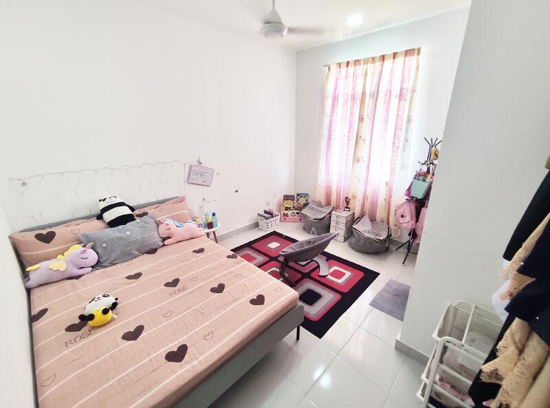 2-storey Terraced House for Sale in Saujana Rawang (Rawang) - Adi Mohamad - Bedroom - PropertyGuru.com.my