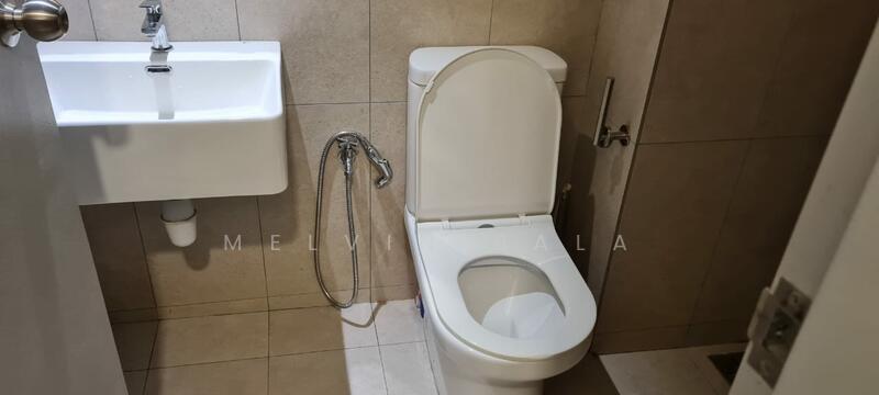 Condominium for Sale at Kenwingston Platz - Melvin Bala - Bathroom - PropertyGuru.com.my