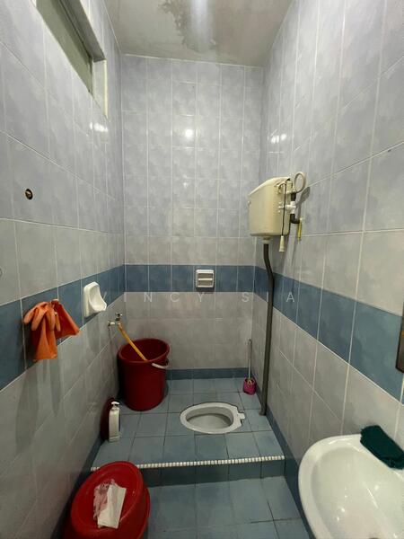 2-storey Terraced House for Sale in Taman Bestari Indah (Ulu Tiram) - Vincy Sia - Bathroom - PropertyGuru.com.my