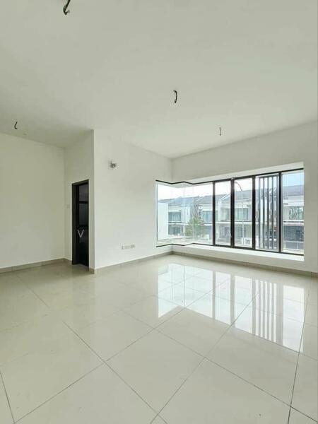 2-storey Terraced House for Sale in Johor Bahru (Johor) - Vincy Sia - Living Room - PropertyGuru.com.my