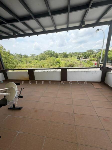 Cluster House for Sale in Taman Kempas Indah (Tebrau) - Ester Wong - Balcony - PropertyGuru.com.my