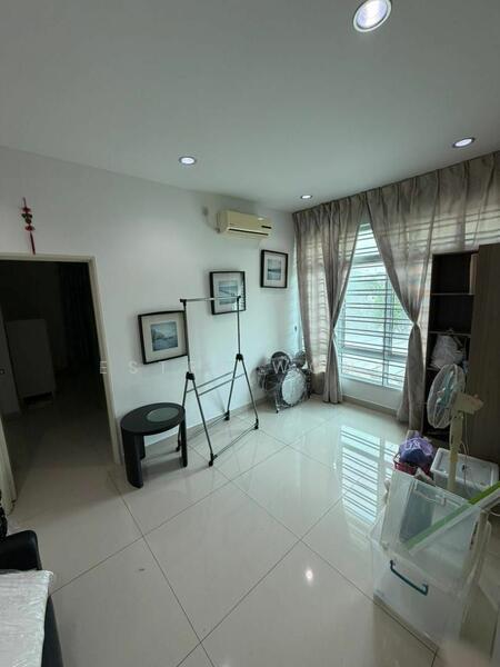 Cluster House for Sale in Taman Kempas Indah (Tebrau) - Ester Wong - Interior - PropertyGuru.com.my