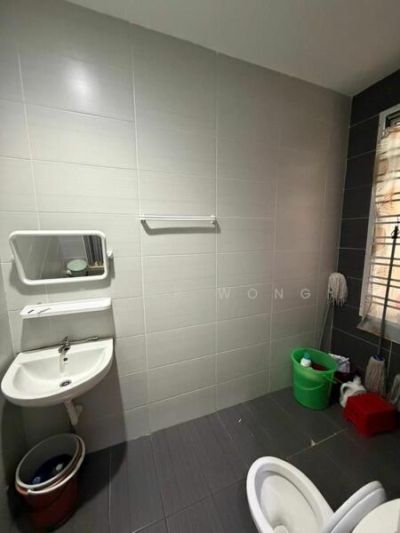 Cluster House for Sale in Taman Kempas Indah (Tebrau) - Ester Wong - Bathroom - PropertyGuru.com.my