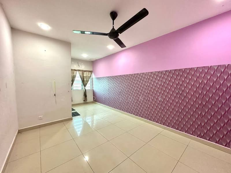 2-storey Terraced House for Sale in Taman Bukit Jelutong (Mantin) - Zaidi Idris - Living Room - PropertyGuru.com.my