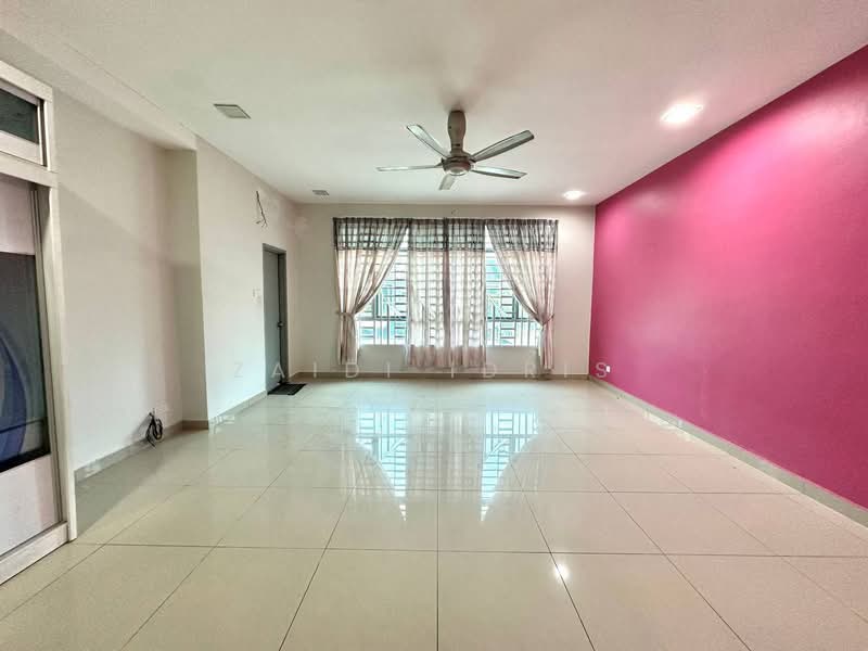 2-storey Terraced House for Sale in Taman Bukit Jelutong (Mantin) - Zaidi Idris - Living Room - PropertyGuru.com.my