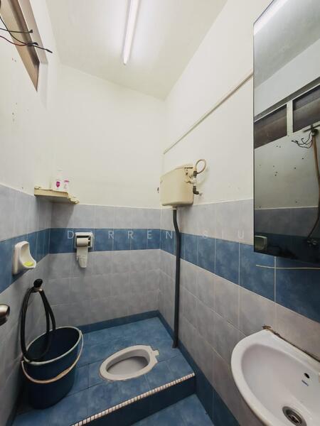 2-storey Terraced House for Sale in Taman Bestari Indah (Ulu Tiram) - Darren Siu - Bathroom - PropertyGuru.com.my