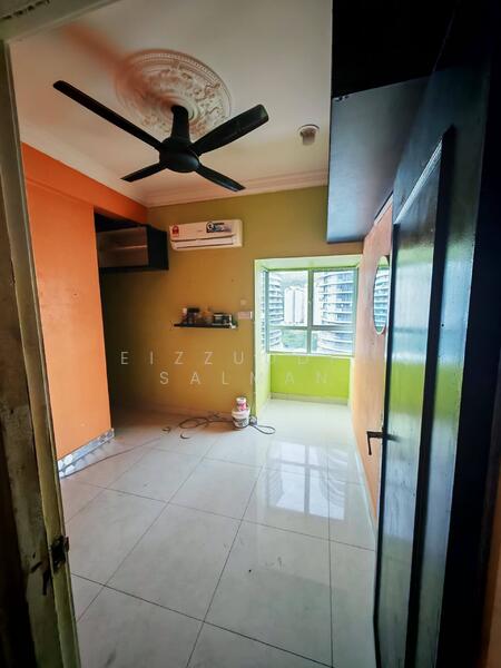 University Place (Plaza Ivory) untuk Untuk Disewa - RM 2,200 /bulan, Feb 2026 - View - PropertyGuru.com.my