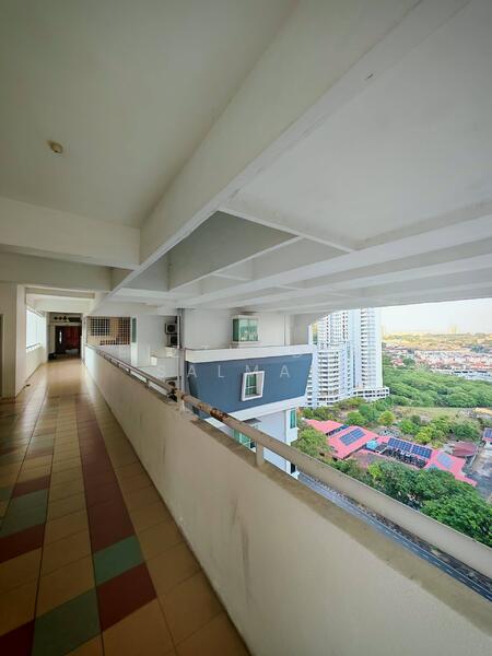 University Place (Plaza Ivory) untuk Untuk Disewa - RM 2,200 /bulan, Feb 2026 - Corridor - PropertyGuru.com.my