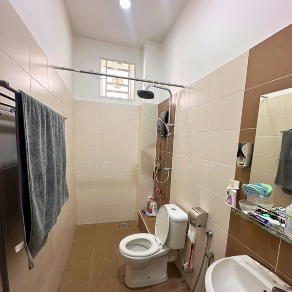 3-storey Terraced House for Sale in Taman Merbau Indah (Butterworth) - Jie Chiam - Bathroom - PropertyGuru.com.my