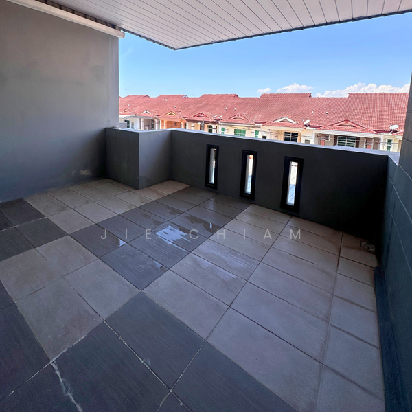3-storey Terraced House for Sale in Taman Merbau Indah (Butterworth) - Jie Chiam - Balcony - PropertyGuru.com.my