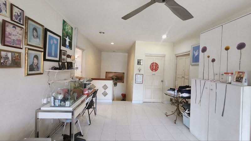 2-storey Terraced House for Sale in Shah Alam (Selangor) - Reena Sarif - Living Room - PropertyGuru.com.my