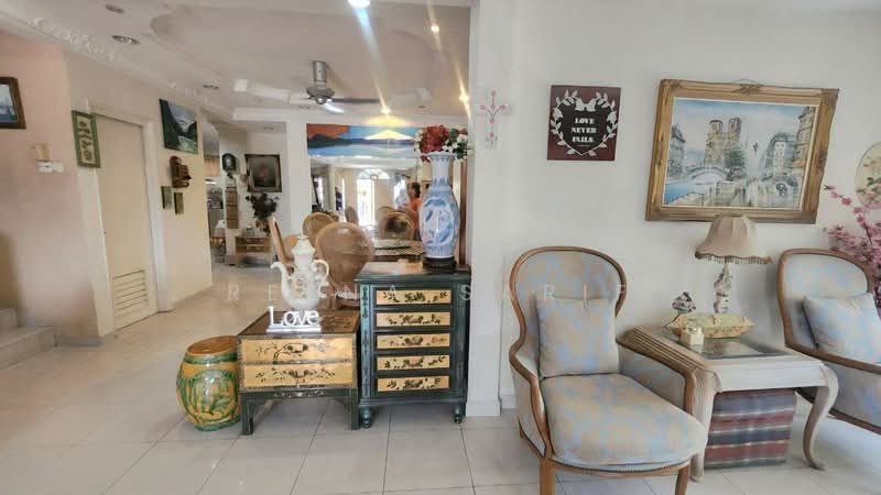2-storey Terraced House for Sale in Shah Alam (Selangor) - Reena Sarif - Living Room - PropertyGuru.com.my
