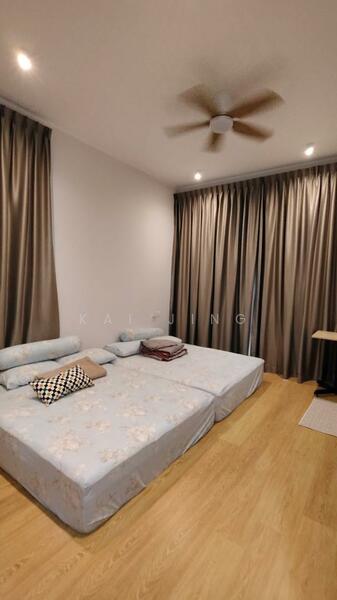 Condominium for Rent at Bay Laurel @ Country Garden Danga Bay - Kai Jing - Bedroom - PropertyGuru.com.my