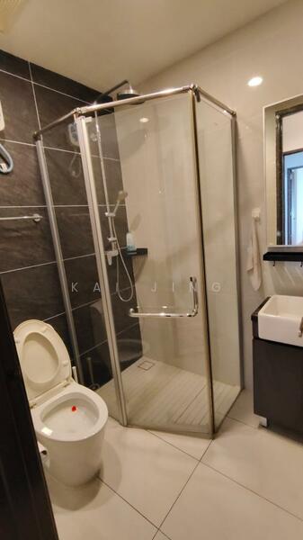 Condominium for Rent at Bay Laurel @ Country Garden Danga Bay - Kai Jing - Bathroom - PropertyGuru.com.my