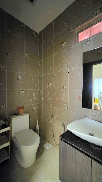 1-storey Terraced House for Sale in Petaling Jaya (Selangor) - Reena Sarif - Bathroom - PropertyGuru.com.my