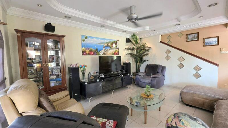 2-storey Terraced House for Sale in Shah Alam (Selangor) - Reena Sarif - Living Room - PropertyGuru.com.my