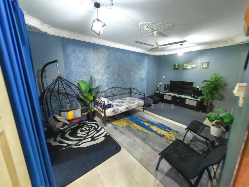 Semi-Detached House for Sale in Banting (Selangor) - Zaidi Idris - Living Room - PropertyGuru.com.my