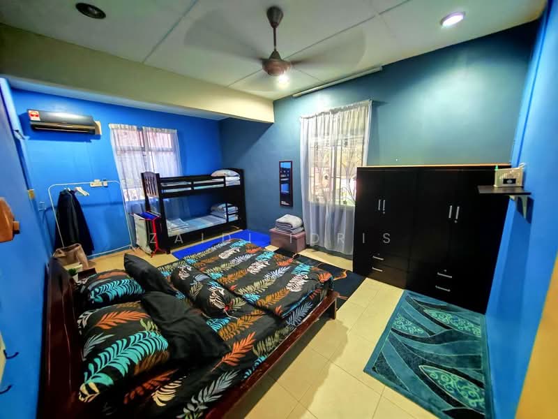 Semi-Detached House for Sale in Banting (Selangor) - Zaidi Idris - Bedroom - PropertyGuru.com.my