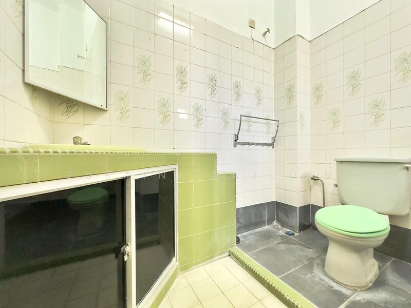 2-storey Terraced House for Sale in Usj 9 (Subang Jaya) - Zuraina Rajudin - Bathroom - PropertyGuru.com.my