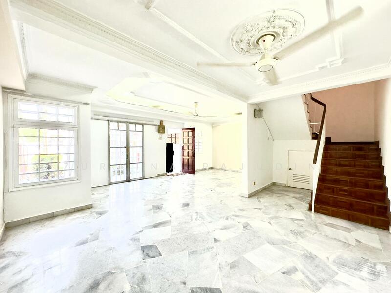 2-storey Terraced House for Sale in Usj 9 (Subang Jaya) - Zuraina Rajudin - Living Room - PropertyGuru.com.my