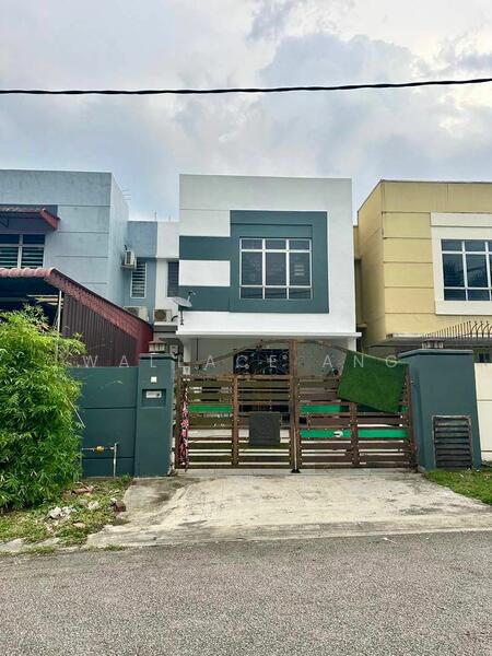 2-storey Terraced House for Sale in Taman Bestari Indah (Ulu Tiram) - Wallace Ang - Exterior - PropertyGuru.com.my