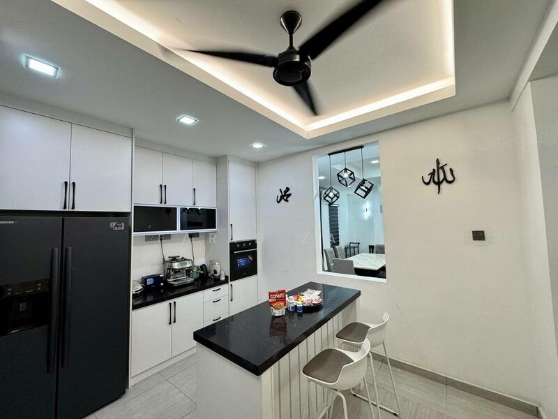 Seksyen 7 untuk Untuk Dijual - RM 1,350,000, Feb 2026 - Kitchen - PropertyGuru.com.my