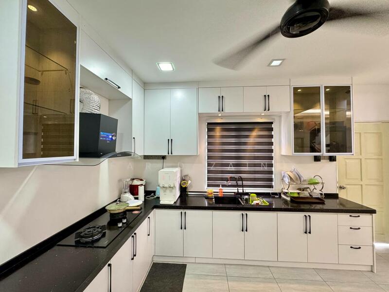 Seksyen 7 untuk Untuk Dijual - RM 1,350,000, Feb 2026 - Kitchen - PropertyGuru.com.my