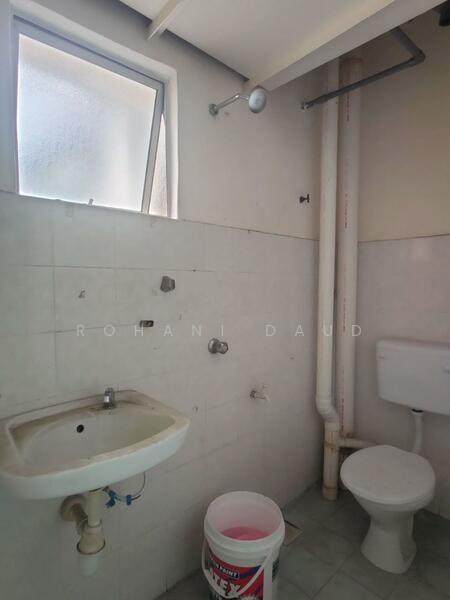 Apartment for Sale at Birchwood Court - Rohani Daud - Bathroom - PropertyGuru.com.my