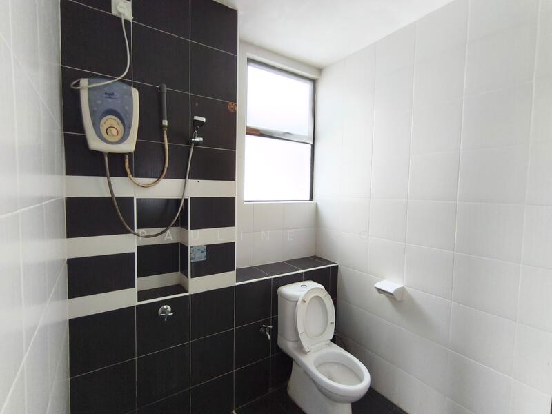 Apartment for Sale at Seri Austin Residence (Pangsapuri Seri Austin) - Pauline Goh - Bathroom - PropertyGuru.com.my
