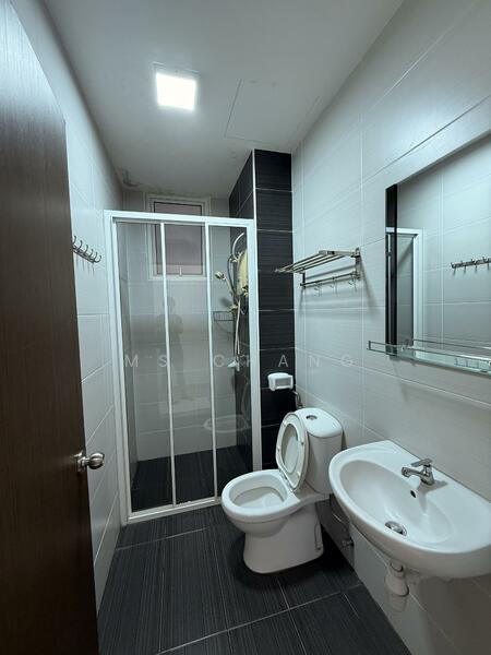 Reflections Condominium untuk Untuk Disewa - RM 1,600 /bulan, Feb 2026 - Bathroom - PropertyGuru.com.my