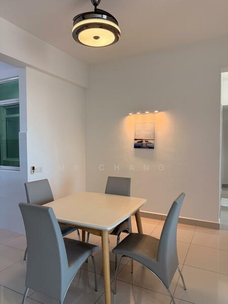 Reflections Condominium untuk Untuk Disewa - RM 1,600 /bulan, Feb 2026 - Dining Room - PropertyGuru.com.my