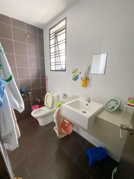 2-storey Terraced House for Sale in Taman Pelangi Indah (Ulu Tiram) - Iden Tan - Bathroom - PropertyGuru.com.my