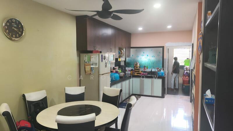 2-storey Terraced House for Sale in Taman Gaya (Ulu Tiram) - Carol Low - Kitchen - PropertyGuru.com.my