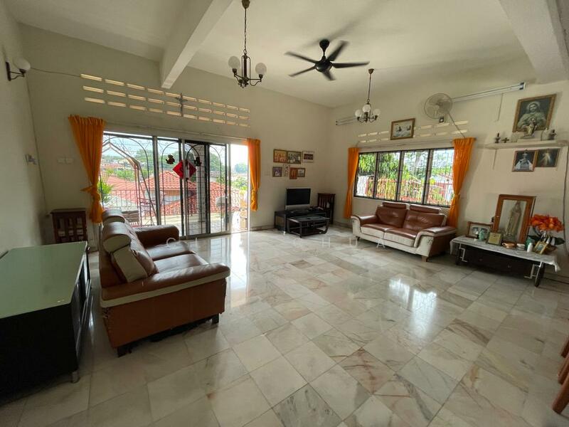 Taman Rahang Seremban untuk Untuk Dijual - RM 680,000, Feb 2026 - Living Room - PropertyGuru.com.my