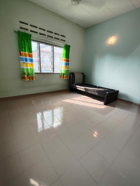 Taman Rahang Seremban untuk Untuk Dijual - RM 680,000, Feb 2026 - Bedroom - PropertyGuru.com.my