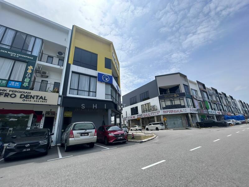 Shop for Sale in Taman Mount Austin (Tebrau) - Shi Ting - Exterior - PropertyGuru.com.my