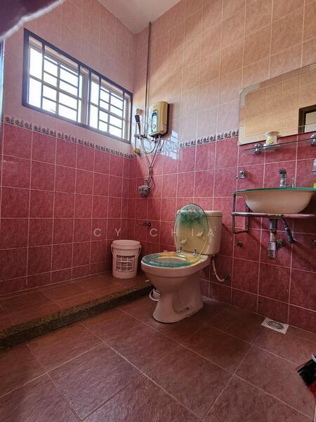 2-storey Terraced House for Sale in Bandar Selesa Jaya (Skudai) - CY Chia - Bathroom - PropertyGuru.com.my
