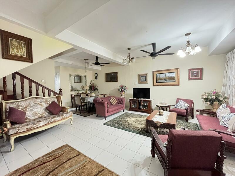 2-storey Terraced House for Sale in Seksyen 8 (Kota Damansara) - Meoon Khor - Living Room - PropertyGuru.com.my