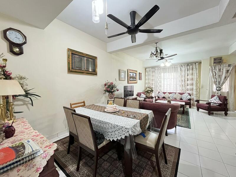 2-storey Terraced House for Sale in Seksyen 8 (Kota Damansara) - Meoon Khor - Dining Room - PropertyGuru.com.my