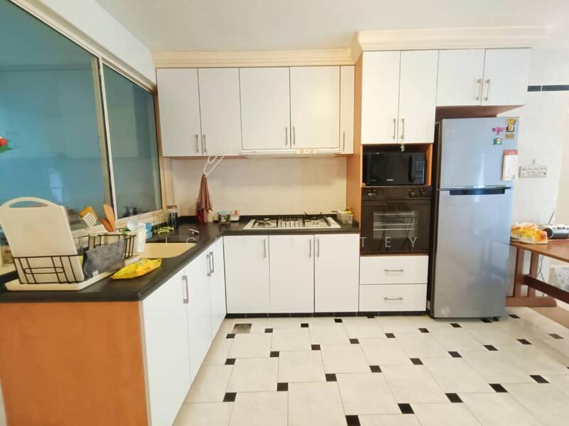 Octville Townhouse untuk Untuk Disewa - RM 2,200 /bulan, Feb 2026 - Kitchen - PropertyGuru.com.my