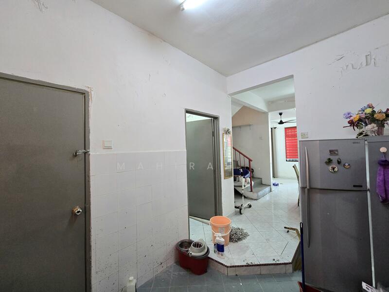 2-storey Terraced House for Sale in Bandar Rinching Seksyen 5 (Semenyih) - Mahirah . - Interior - PropertyGuru.com.my