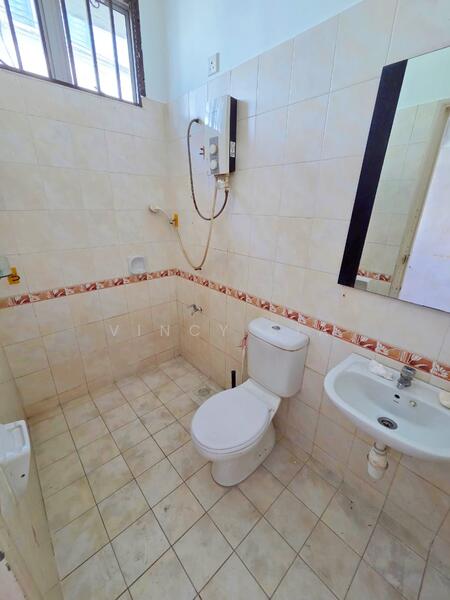 2-storey Terraced House for Sale in Taman Austin Perdana (Tebrau) - Vincy Sia - Bathroom - PropertyGuru.com.my