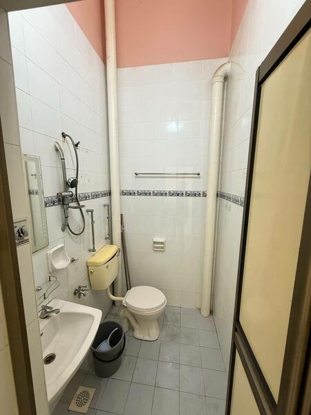 1-storey Terraced House for Sale in Taman Senai Utama (Kulai) - JH Yap - Bathroom - PropertyGuru.com.my