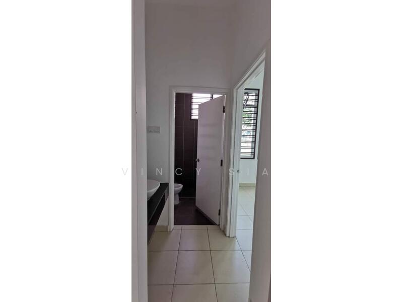 2-storey Terraced House for Sale in Taman Seri Austin (Tebrau) - Vincy Sia - Bathroom - PropertyGuru.com.my
