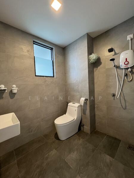 SUNSURIA FORUM SERVICED APARTMENT untuk Untuk Disewa - RM 3,500 /bulan, Apr 2026 - Bathroom - PropertyGuru.com.my