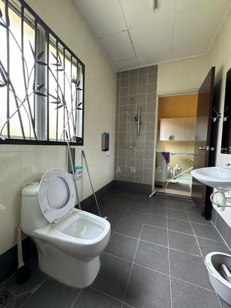 Sutera Damansara untuk Untuk Dijual - RM 918,000, Feb 2026 - Bathroom - PropertyGuru.com.my