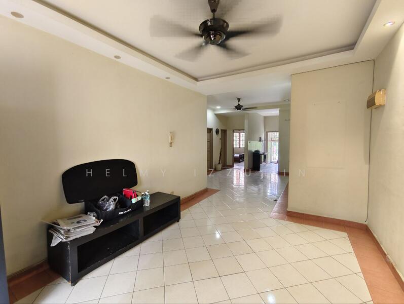 Apartment for Sale at Villa Danau - HELMY IZZUDIN - Living Room - PropertyGuru.com.my