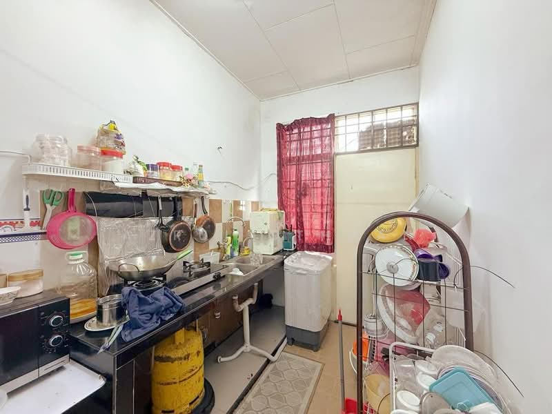 1-storey Terraced House for Sale in Rantau (Negeri Sembilan) - Azrul Othman - Kitchen - PropertyGuru.com.my