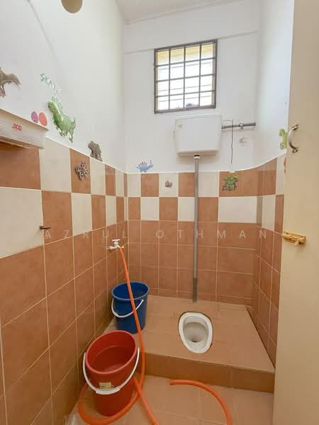 1-storey Terraced House for Sale in Rantau (Negeri Sembilan) - Azrul Othman - Bathroom - PropertyGuru.com.my